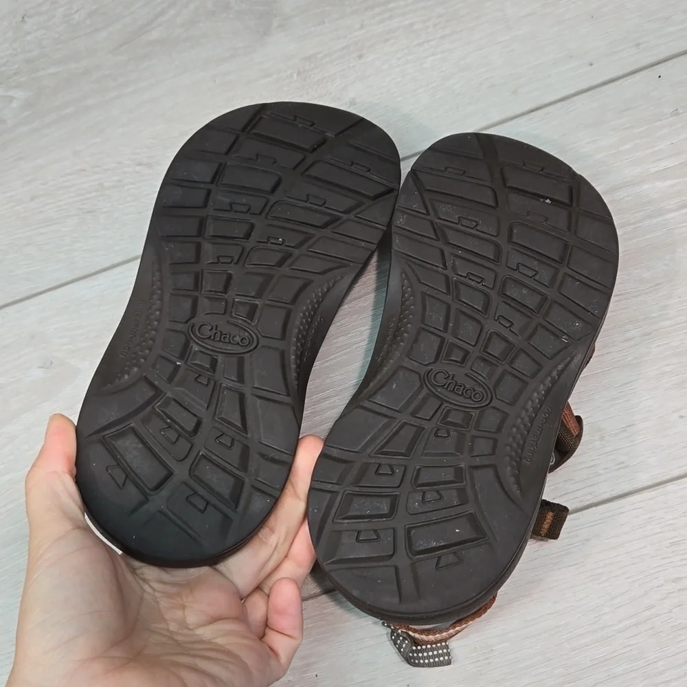 Chaco Kids Girls Athletic Outdoor Hiking Sandals shoes sz 1